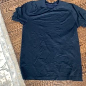 Lulu lemon shirt